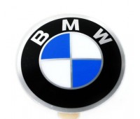 Эмблема BMW на самоклеющийся основе. Диаметр 64,5 мм.