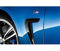 Эмблема BMW M на крыло
