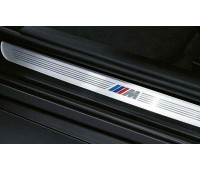 Накладка порога правый передний в M-стиле BMW E83